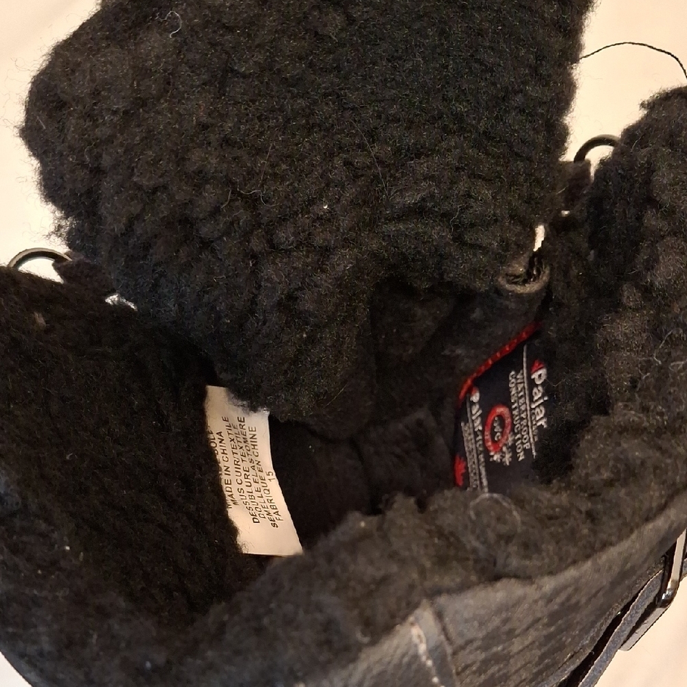 Pajar Leather/Textile Upper Black Winter Boot with Red Accent.Lightly Worn - Picture 15 of 15